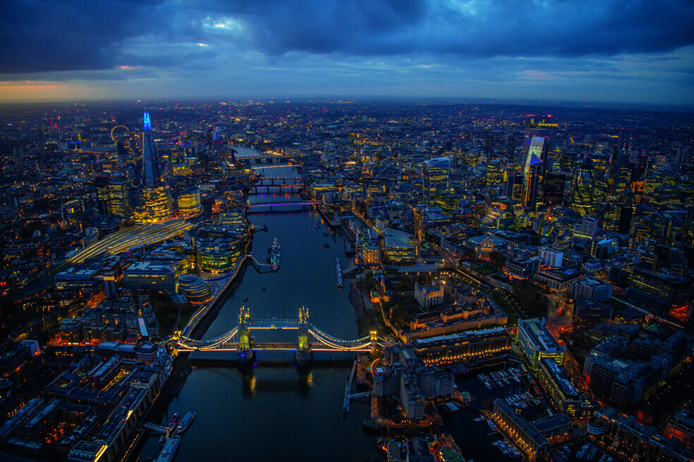 Night Aerial View of London' Wallpaper Murals Night Aerial View of London' Wallpaper Murals